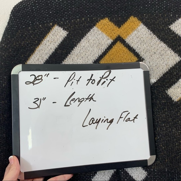 NWOT Doe and Rae Open Front Oversized Sweater Size Small - Picture 13 of 13